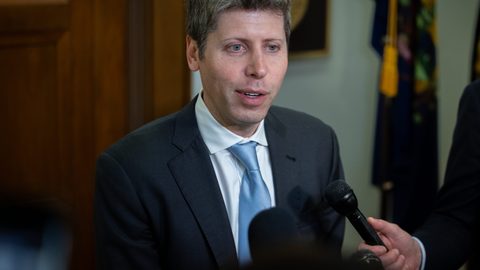 סאם אלטמן מזהיר: חרדת היתר מסיכוני AI עלולה לגרור שליטה של מעטים